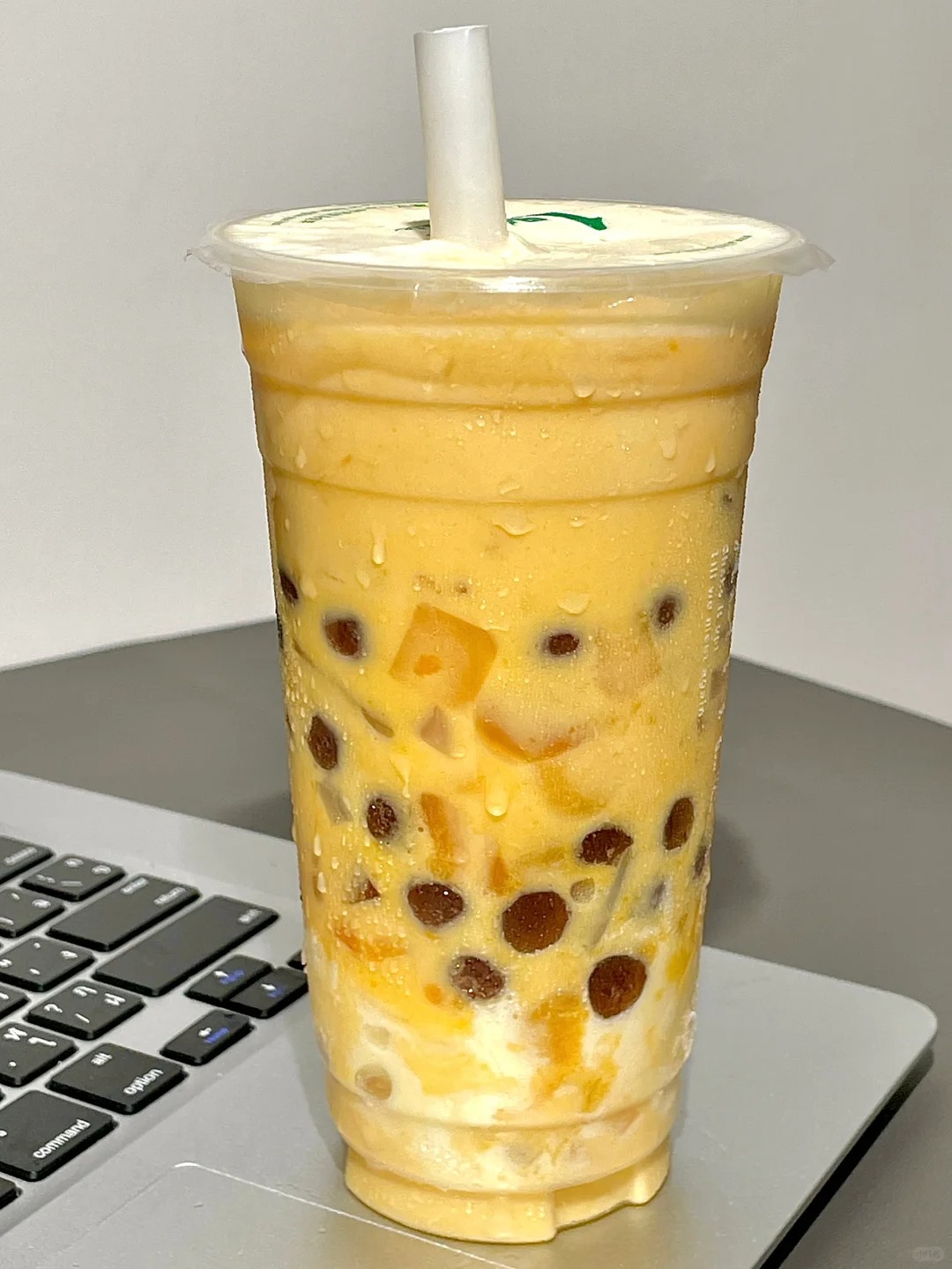 后悔只点了中杯…好喝s了！！！
感谢一点点的邀请品鉴～
奶绿装芒＋波霸＋茶冻＋椰