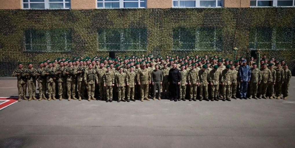 泽连斯基：
乌克兰人已经保留了他们的独立，现在我们必须保证这一点，并确保乌克兰的