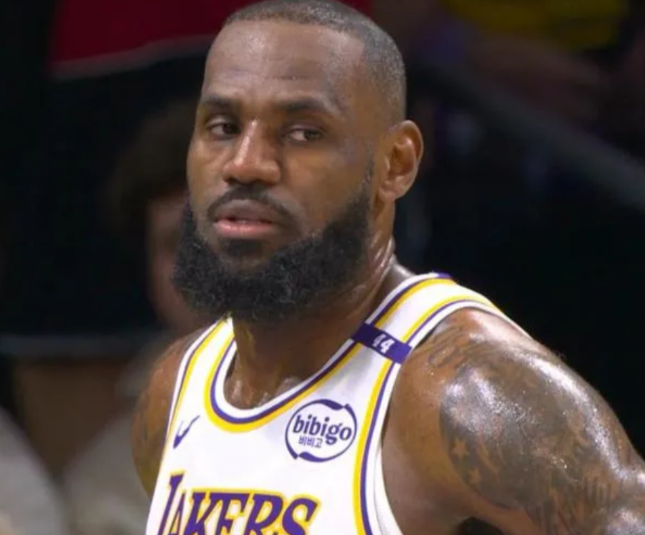 今天的MVP该给谁？
1 詹姆斯，14中6，全场砍下19分10板16助超级三双表