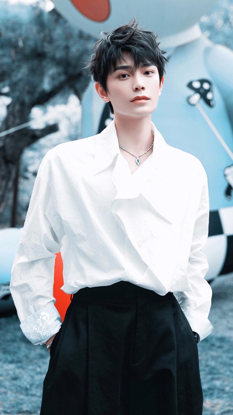 丁禹兮——帅气十足