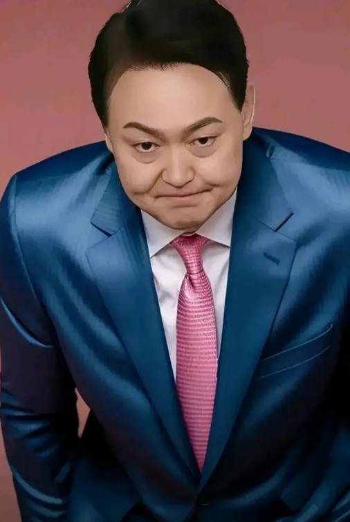局势反转！

韩国警方1月5日公布的统计数据显示，民众在首尔、釜山、大邱等8个主