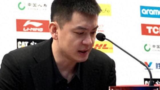 辽宁连续2场末节崩盘引热议！卫冕冠军统治力下滑，杨鸣主动揽责