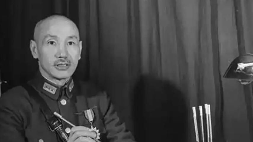 1937年蒋介石钦点一名“武状元”，12年后却为解放军打开一条秘道