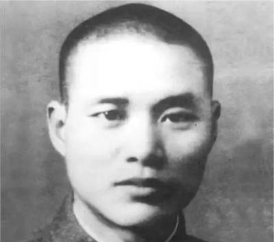1932年，18岁的沈醉只身来到上海，投靠姐夫余乐醒。余乐醒是戴笠手下的骨干特务