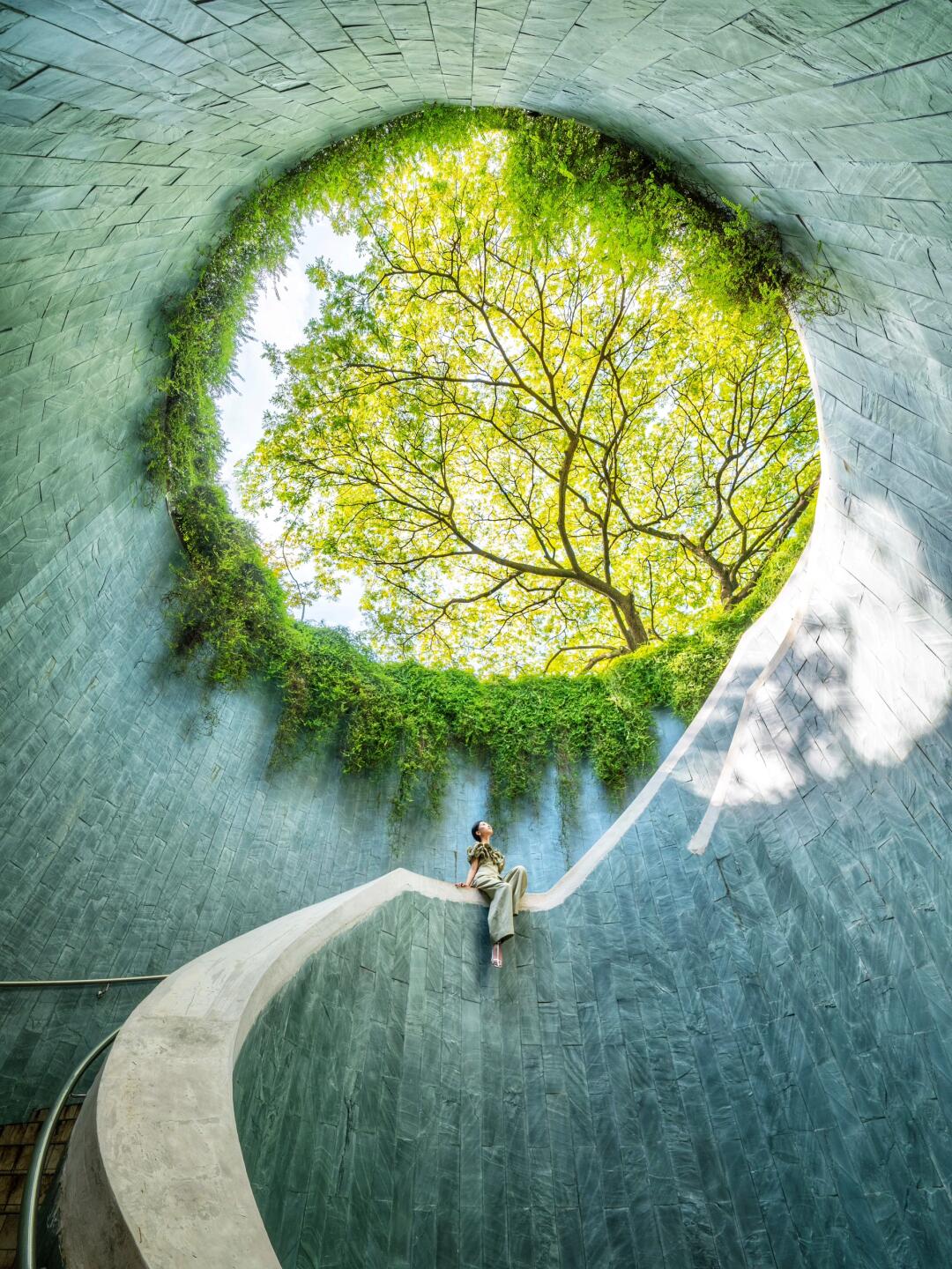 建筑的生命力｜一些曲线建筑空间