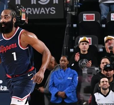 哈登生涯得分超越大梦，快船大胜灰熊，NBA常规赛，快船主场迎战灰熊，这场比赛，莫