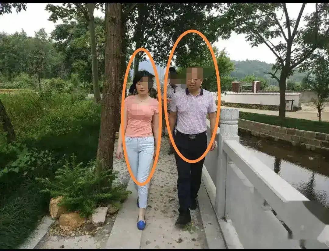 领导和女下属走的近，就是自掘坟墓？
