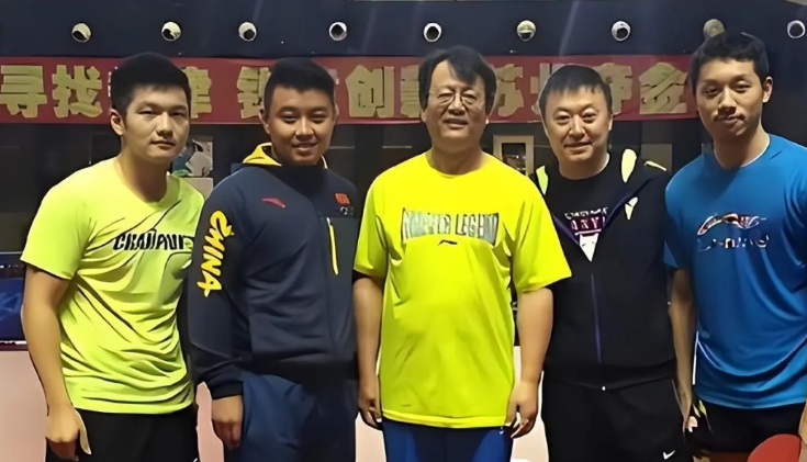 吴敬平与尹肖之争，说穿了就是人性之争。

千万不要把这种争议上升到什么看起来很宏