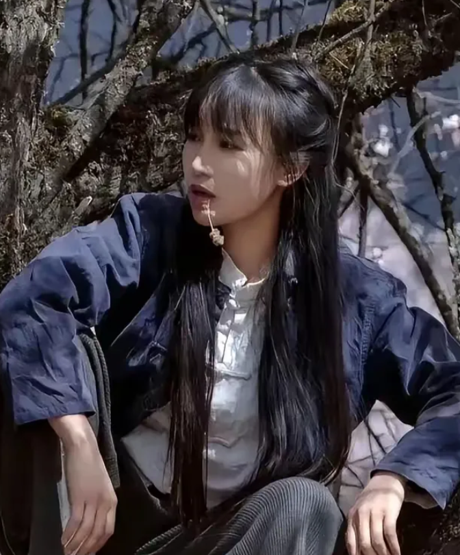 这就是李子柒敢沉寂三年的底气，有这些：
 
第一，她的视频在国内各大平台播放量累
