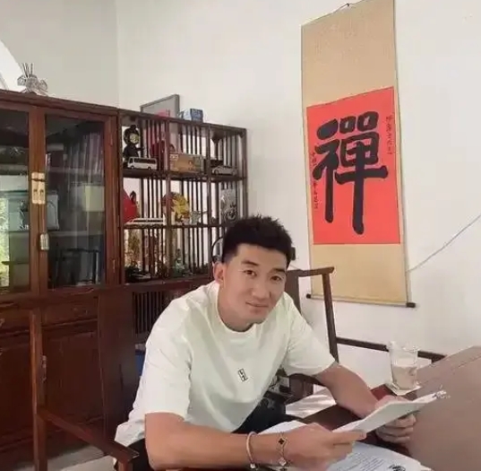 替孙铭徽说两句
随着浙江广厦孙104:99 强取浙江稠州，不得不承认，孙铭徽真有