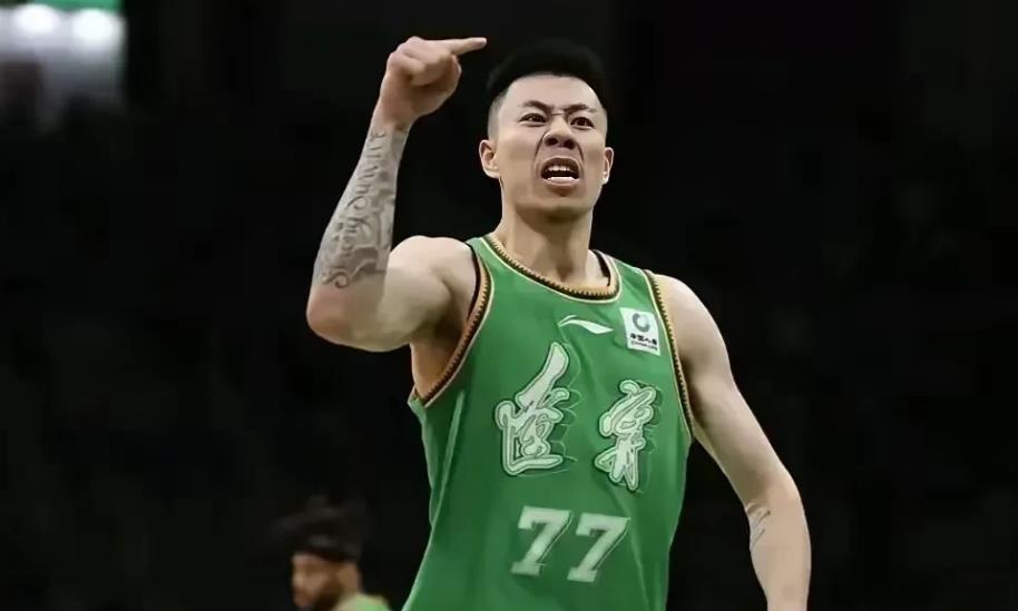 张镇麟若想达到周琦的高度，需要做到以下三点:

1.积极参加国家队集训，即使有伤