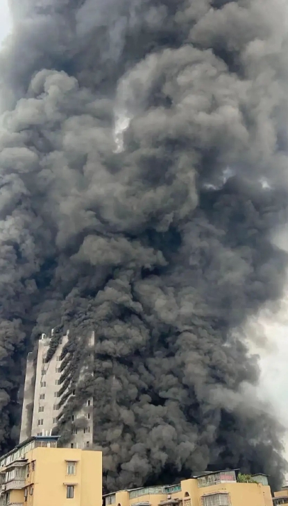 太多人分析原因，太多人还原现场，但我至今没看到有一个起火原因的详细解释，都是在说