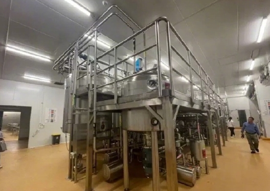 曾经不可一世的“雪糕刺客”钟薛高设备竟然被拍卖了，

根据安徽省六安市舒城县人民