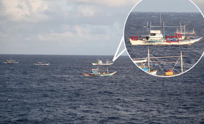 菲侵闯中国鲎藤礁现场图片公开。这只苍蝇真是烦人。打吧，它太小，人家会说我们以大欺