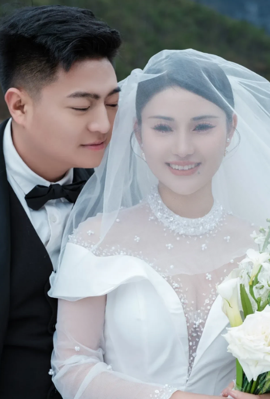 32岁网红阿奎已去世，妻子崩溃发文哀悼！
遗留下的5个现实问题，该如何去解决？