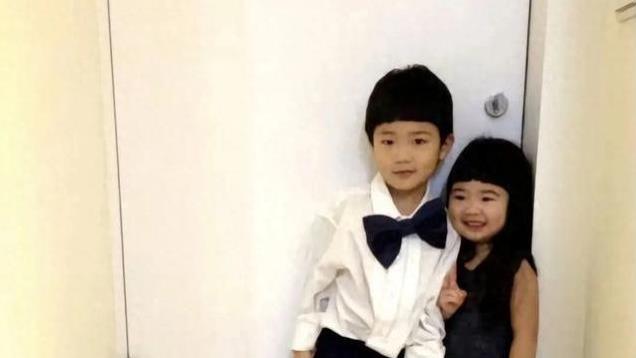 曹格女儿Grace长大了，是个大长腿漂亮女孩，儿子也很帅