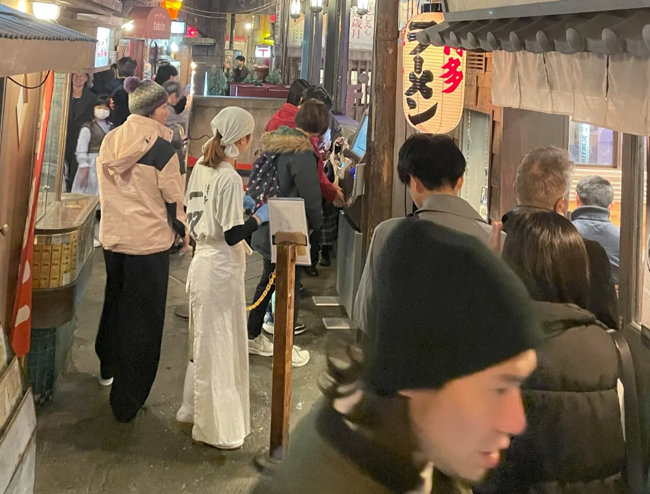 日本考虑放宽中国签证！
当地时间12月4日，日本政府已经开始协调放宽中国公民奔赴