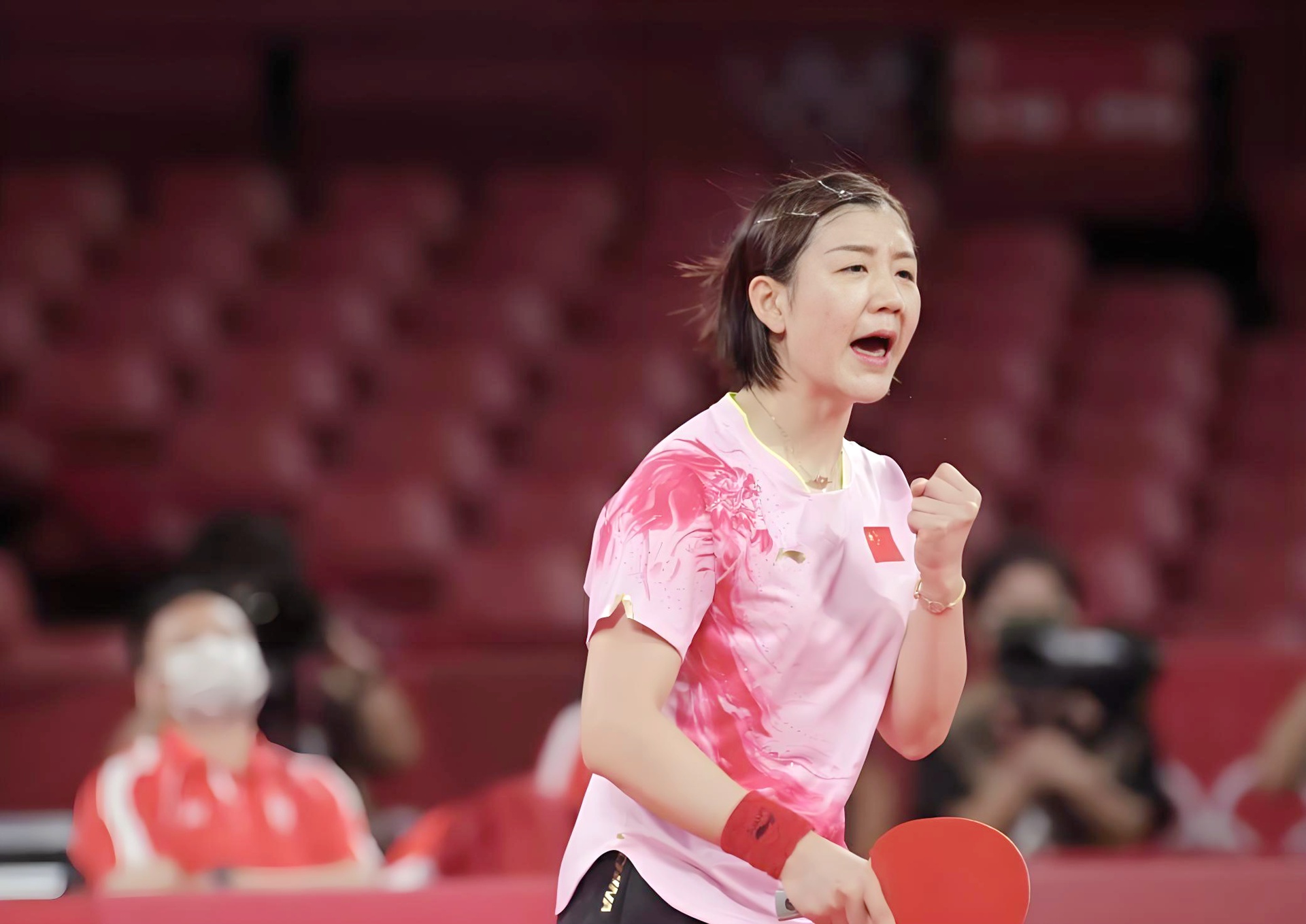 陈梦4-0横扫申裕斌，晋级乒乓球女单决赛
2024年巴黎奥运会，乒乓球女单半决赛