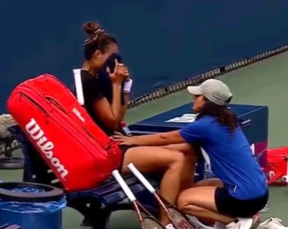 强势！郑钦文这一次不用苦苦逆转，直落两盘干净利落击败尼迈尔，晋级16强。

值得