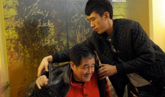 赵本山的弟子于洋，虽未参演《乡村爱情》，但凭借不俗演技在影视圈崭露头角。在《乘风