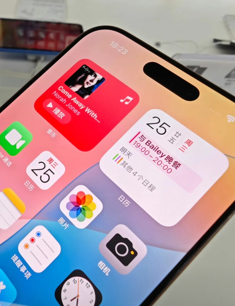 苹果是怎么赚走你的钱？
你或许以为苹果 128G 的 iPhone 16 Pro