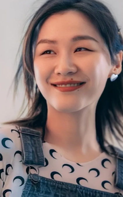 随着电视剧《云之羽》热播，金婧凭借“宫紫商”一角圈粉无数，不仅演技被观众看到，成
