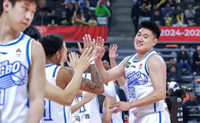宁波男篮靠外援，本土球员低迷，CBA球队需平衡