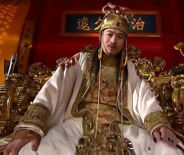 天启一句吾弟当为尧舜，相当于把崇祯架在火上烤了…

崇祯当天子的能力实际上是不如