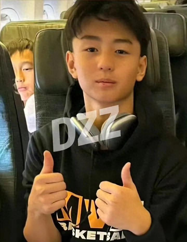 非常佩服张柏芝 把孩子带的这么好。她太有爱了。 
 
好伟大的美女母亲。真的用伟