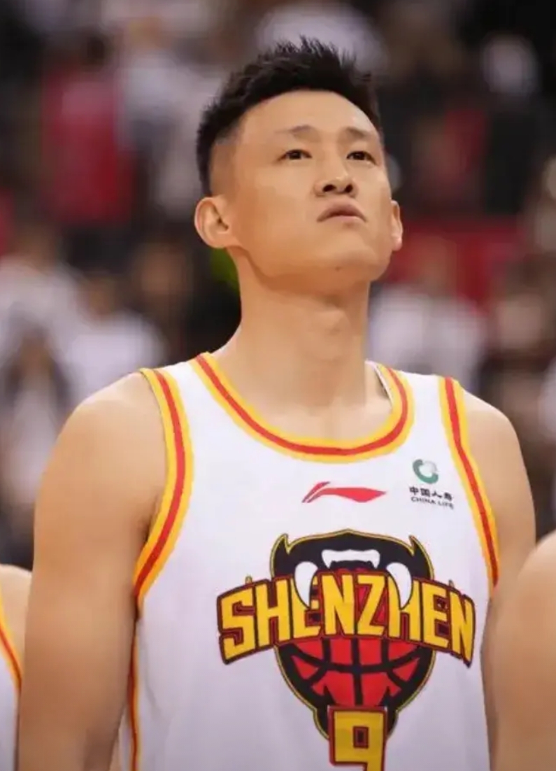 真丢人了，深圳98-107不敌山东，一战打出了2个不得不说的事实！

1.主教练
