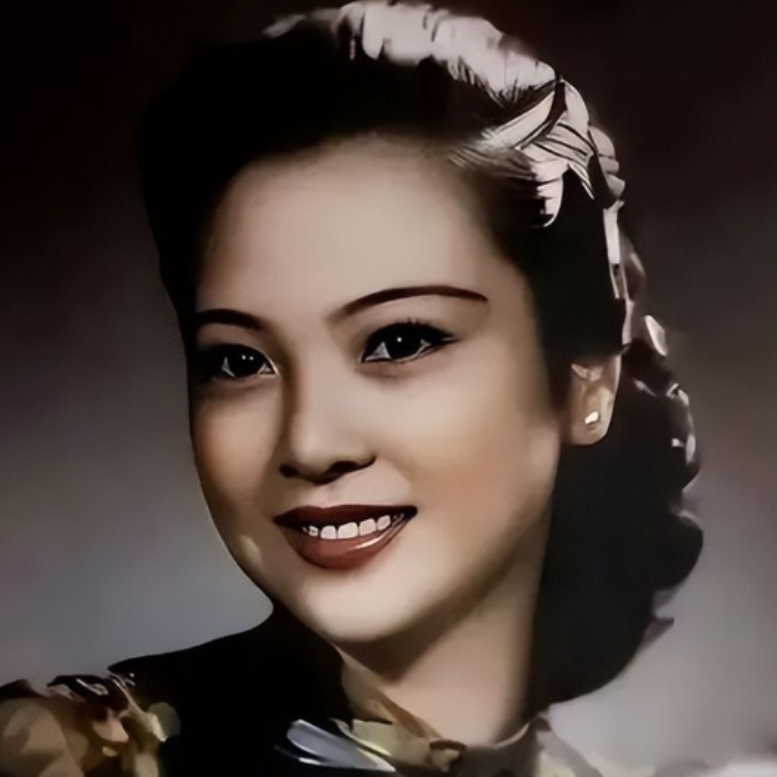 1940年的某天夜晚，军统头子戴笠躺在床上翻来覆去的睡不着觉，于是他就想到了刚被