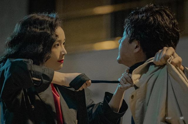 同样演“大姐大”,把雪迷宫练练和狂飙高叶放一起看,差距出来了(雪地迷宫)-第5张图片-九妖电影 同样演“大姐大”,把雪迷宫练练和狂飙高叶放一起看,差距出来了(雪地迷宫)-第5张图片-九妖电影