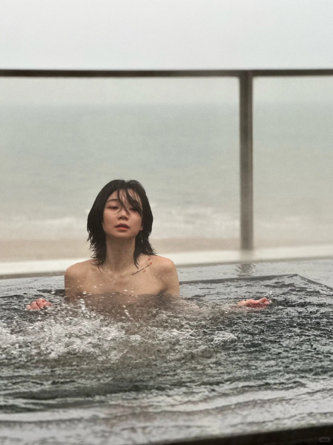 YIN｜竭尽所能将海私有。🌊
阴天也好，晴天也好。
一会儿就好，一点儿就好。
