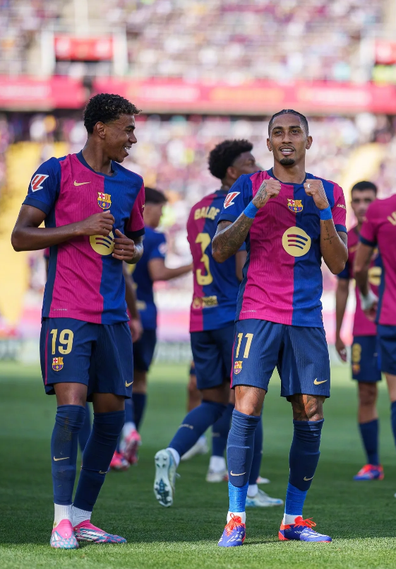 巴萨7-0巴拉多利德，黄健翔赛后点评，说的都是心里话

拉菲尼亚没有巴西球员年少