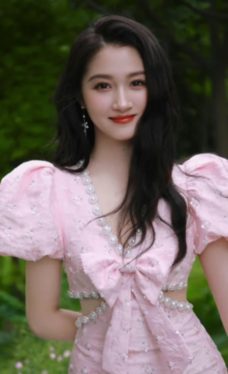 关晓彤的美照