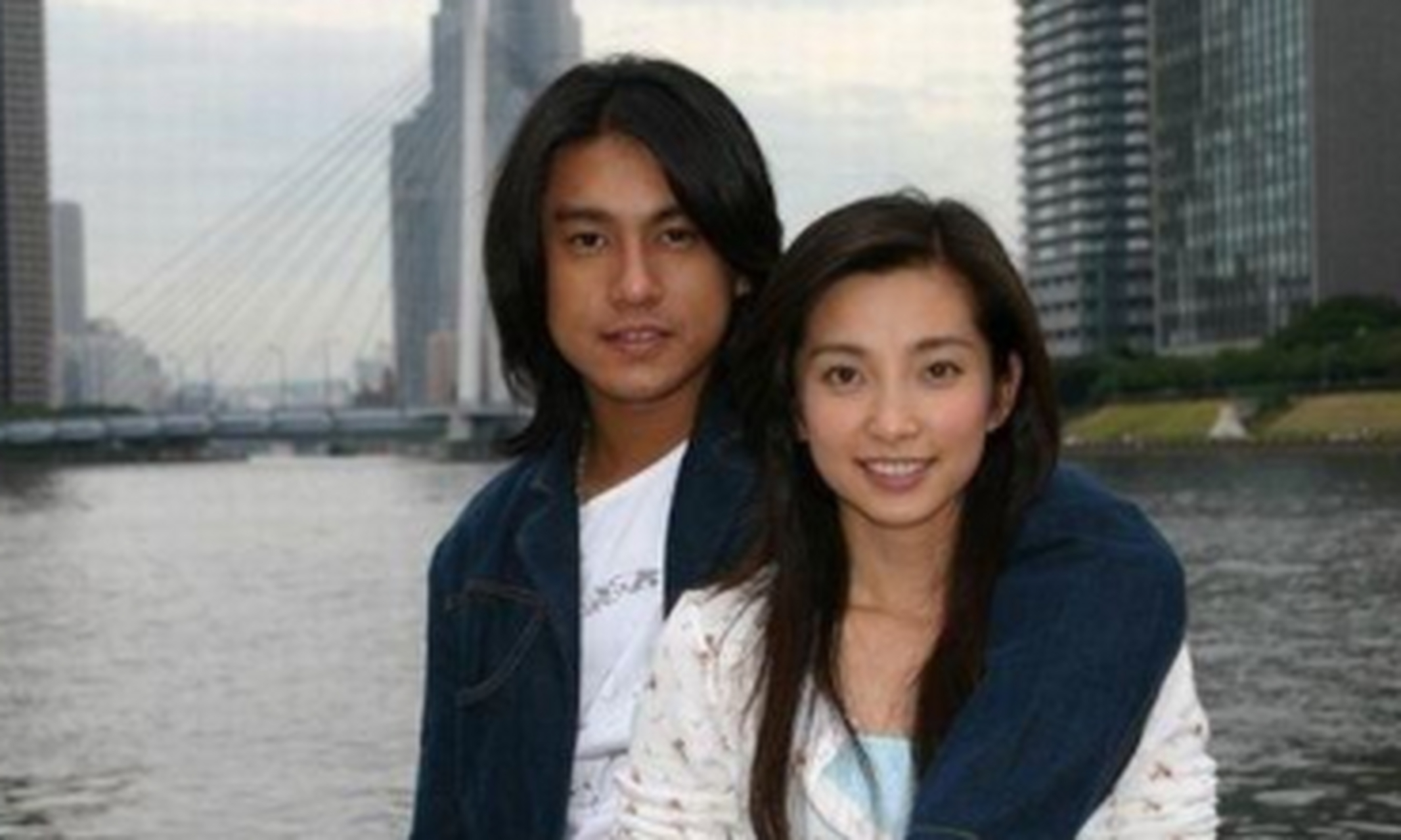1999年，26岁的李冰冰刚刚毕业，被富商石涛疯狂追求，石涛不惜斥资1500W，