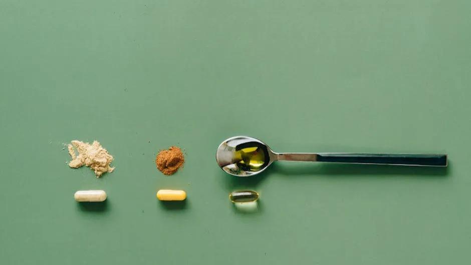 三伏天吃药警惕风险！8类药物，高温下会失效或副作用增加！