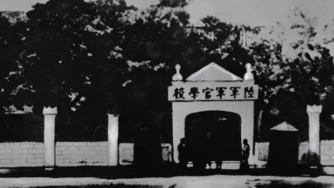 因“好色”出名的抗日将领，晚年活到103岁，生下一个儿子成巨星