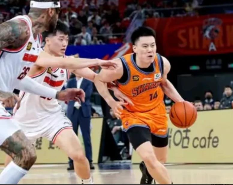CBA来看赛前这两队有多牛，他的克星才更牛

1，广东东阳光
他们的克星上海久事