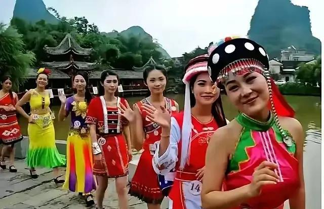 印度后院起火了？东北边境惊现"小中国"，库基族集体认祖归宗！莫迪政府连夜调兵西里