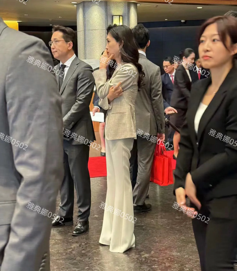 韩国新罗酒店偶遇三星大公主李富真，本人没有网上吹的那么年轻那么美！
53岁的她皮