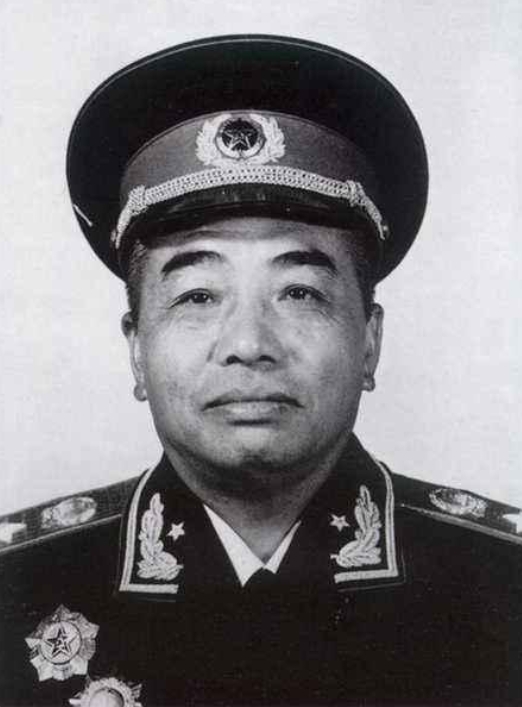 1950年6月25日，朝鲜人民军突然越过三八线向南进军，标志朝鲜战争正式爆发。