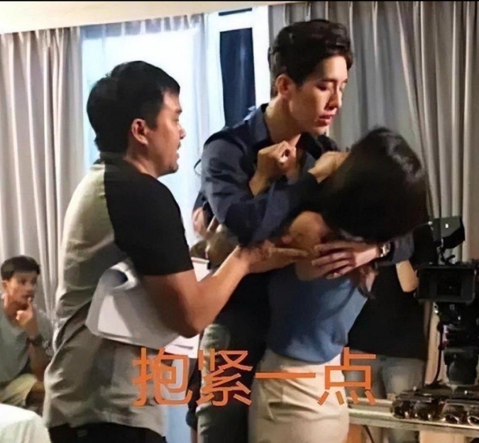 演员拍床戏，为了追求真实的效果，是怎么克制自己的？