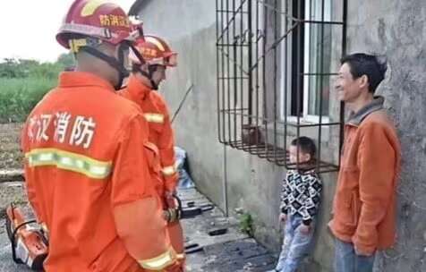 小孩哥不服气，于是又演示了一次…