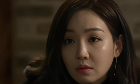 爸爸找了女儿的闺蜜韩剧叫什么名字？

猜你想问的是韩国电影《爸爸，女儿和女儿的朋