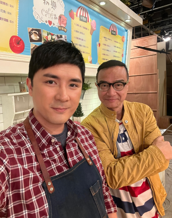 他是香港艺人李家鼎与施明的儿子，从6岁开始已经在电影及电视剧担纲演出，一直都香港