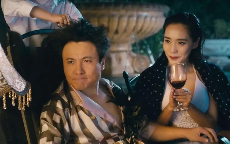沈腾演《夏洛特烦恼》时，邀请那英客串几分钟，100万酬劳，那英却拒绝说：“不好意