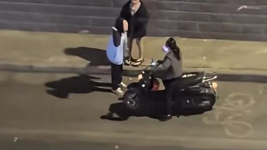 家长的悲哀？孩子在学校委屈被打！母亲却指责孩子，评论区炸了