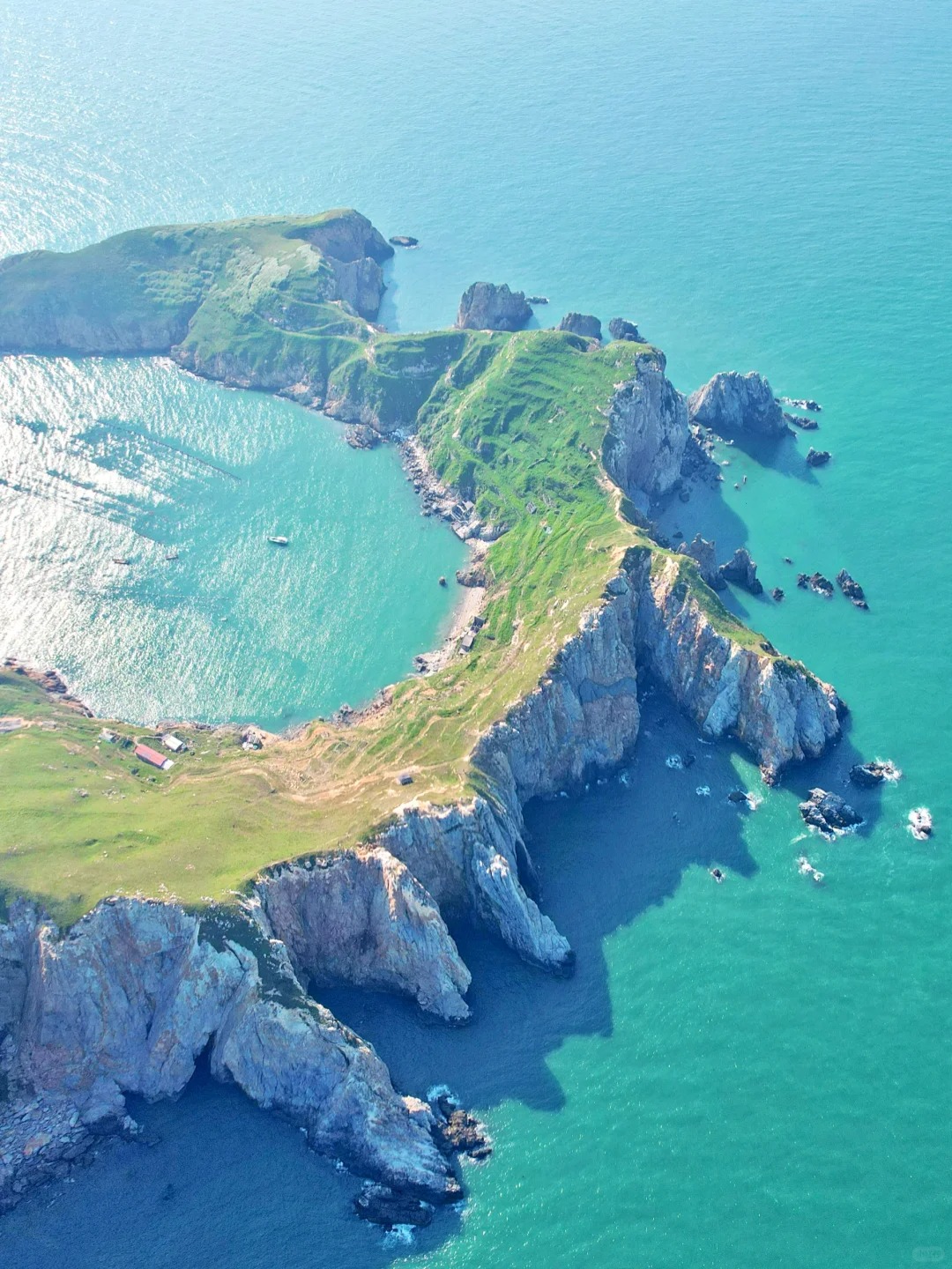 走进现实版塞尔达！！
有人说像光遇岛龙石岛
我觉的像现实版塞尔达场景
山海绝涯如