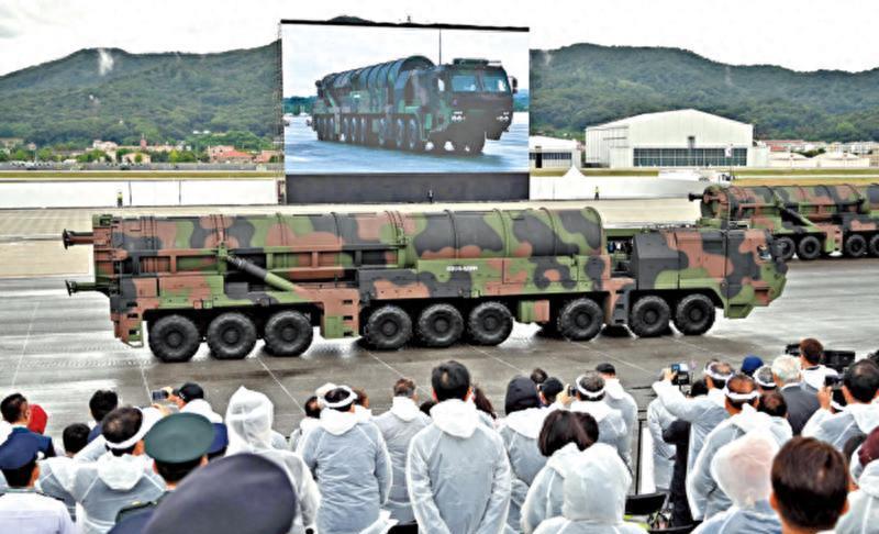 韩国“玄武”5亮相，钻地能力真的那么神？
大家好啊，最近韩国的建军76周年阅兵式